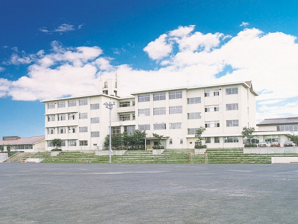 青島北中学校校舎